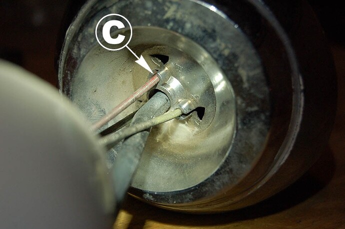 GsideMirrorDetail1Labeled.jpg