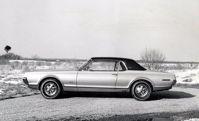 1968-mercury-cougar-xr-7-gt-photo-361614-s-1280x782.jpg