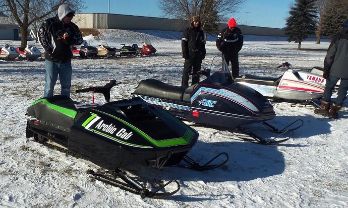 sleds 005.JPG