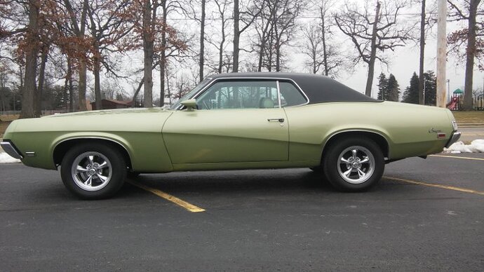 1969 Cougar.jpg