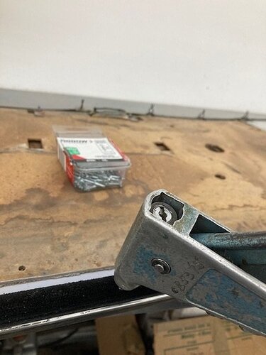 door panel driver felt May 15 2021 j.jpg