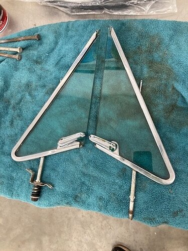 vent window assy may 6 2021 f.jpg