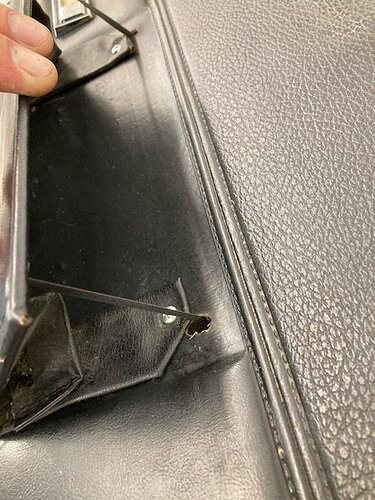 door panel map pocket may 18 l.jpg