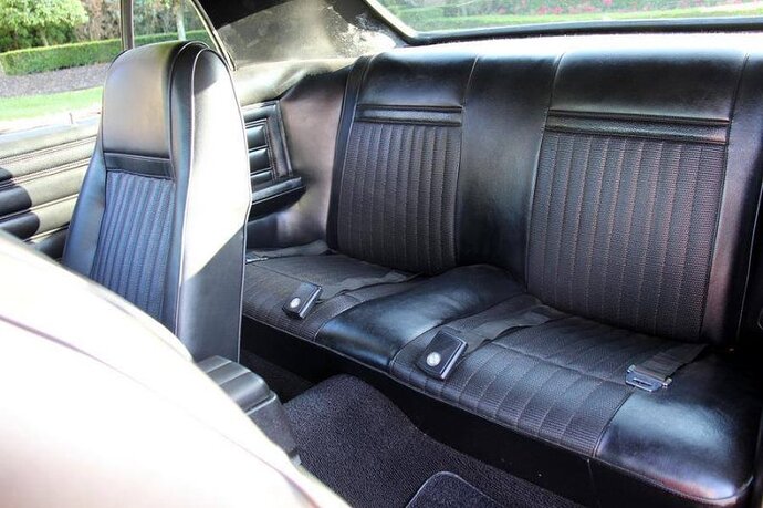 rear seats.jpg