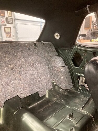 seat divider sept 14 2021 e.jpg