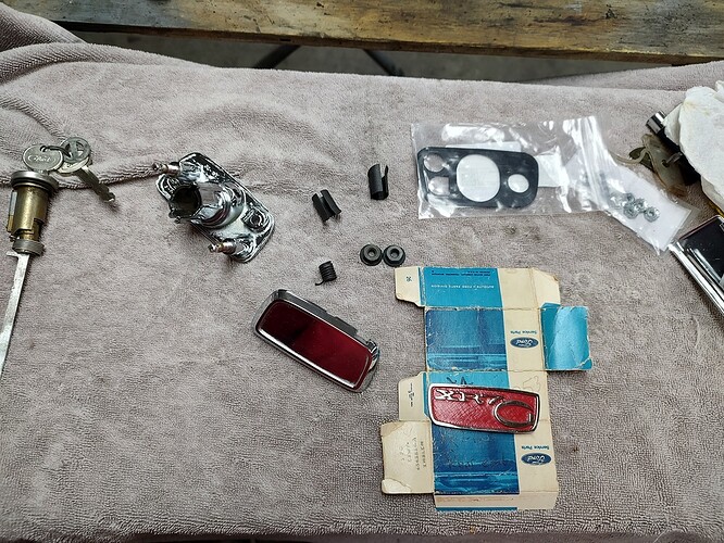 Trunk lock dismantled
