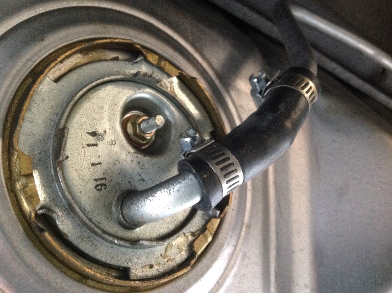 Fuel sender unit not connected, need to fix - Classic Cougar